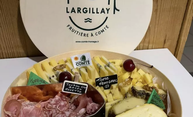 Vente de fromages et charcuteries, Rhône-Alpes, Fruitière à Comté de Largillay