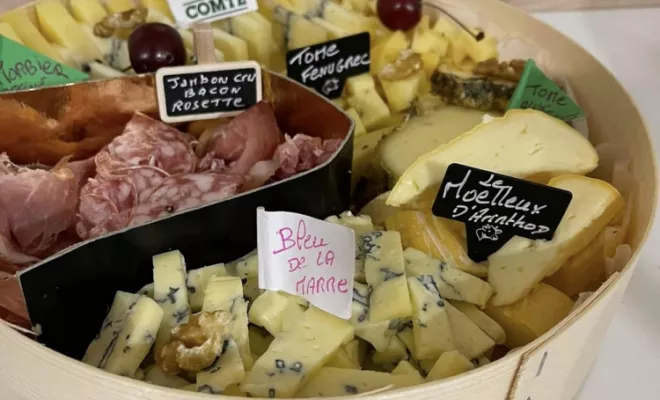Vente de fromages et charcuteries, Rhône-Alpes, Fruitière à Comté de Largillay